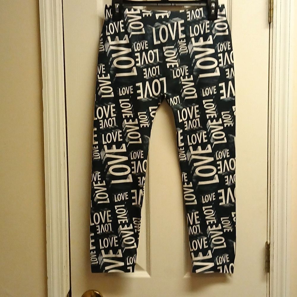⭐️5/$25 SALE NOBO women's LOVE Leggings.  Above Ankle Size 11/13 black/white
